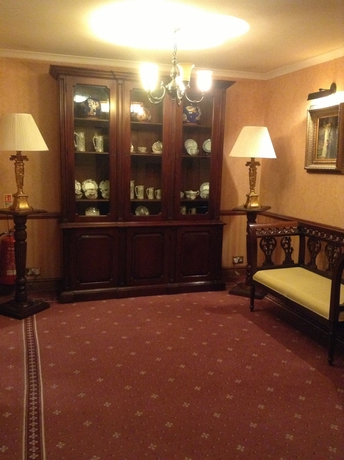Imagen de los interiores del Hotel Brook Hall. Foto 13