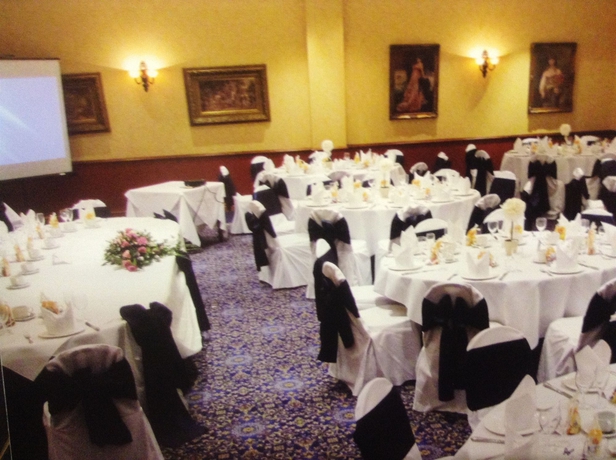 Imagen de los interiores del Hotel Brook Hall. Foto 15