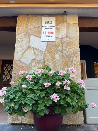 Imagen de los interiores del Hotel Brookdale Lodge. Foto 15