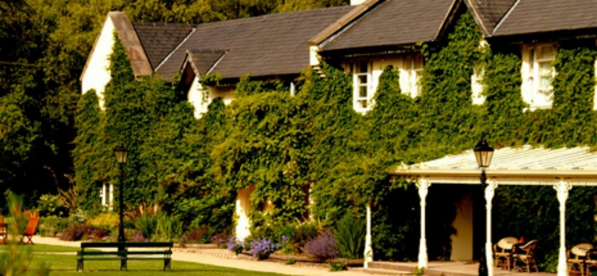 Imagen de los exteriores del Hotel Brooklodge and Macreddin Village. Foto 11