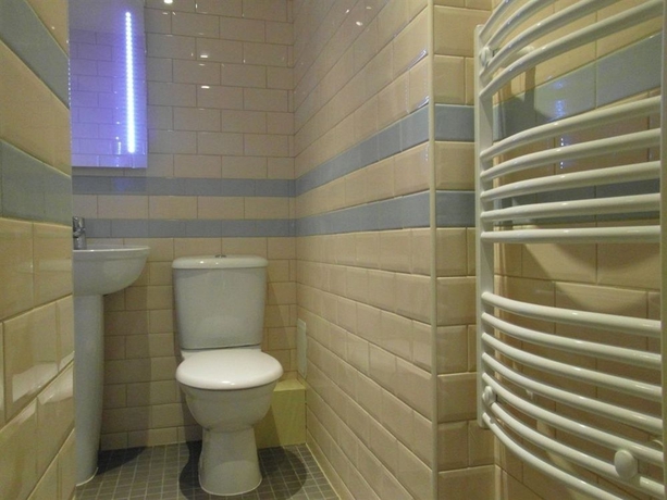 Imagen de la habitación del Hotel Brooks Edinburgh. Foto 6