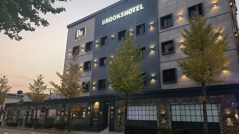 Imagen general del Hotel Brooks Hotel. Foto 7