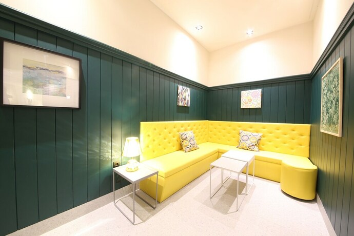 Imagen de los interiores del Hotel Brooks Hotel. Foto 34