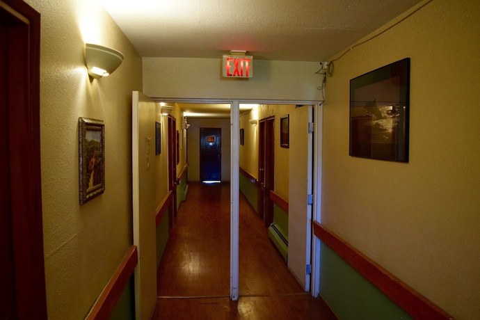 Imagen de los interiores del Hotel Brookside Inn. Foto 16