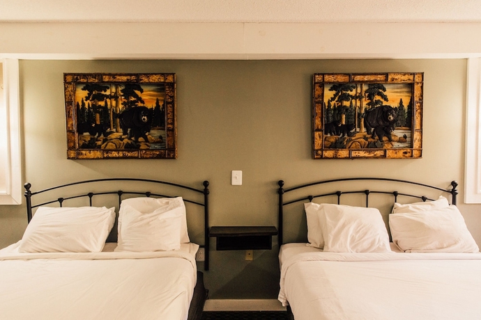 Imagen de la habitación del Hotel Brookside Lodge. Foto 6