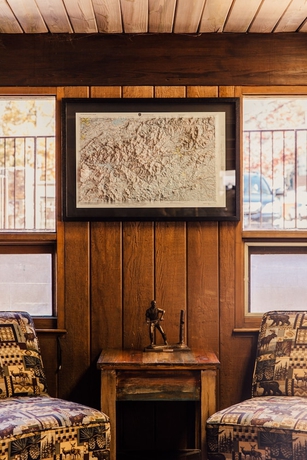 Imagen de los interiores del Hotel Brookside Lodge. Foto 13