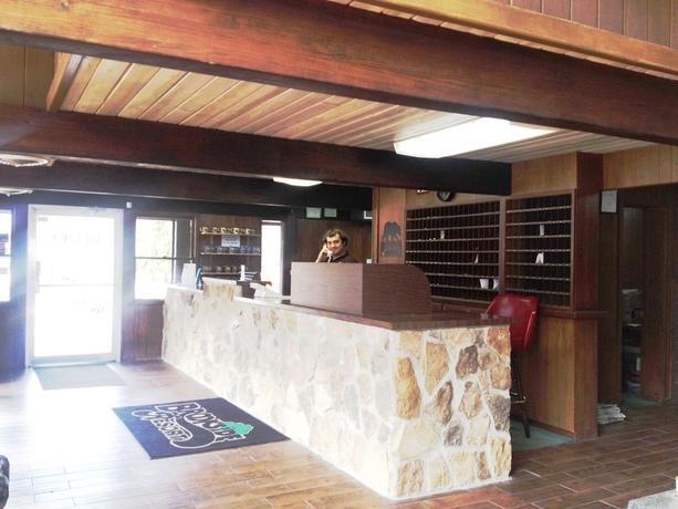 Imagen de los interiores del Hotel Brookside Lodge. Foto 14