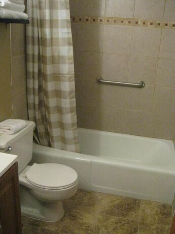 Imagen general del Hotel Brookside Motel, Lake George. Foto 4
