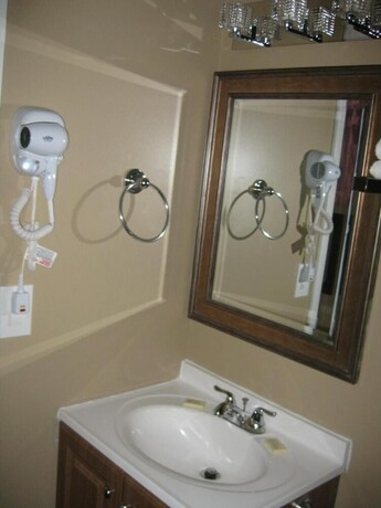 Imagen general del Hotel Brookside Motel, Lake George. Foto 18