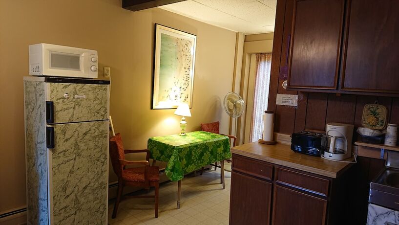 Imagen de la habitación del Hotel Brookside Motor inn. Foto 11