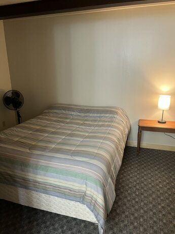 Imagen de la habitación del Hotel Brookside Motor inn. Foto 19