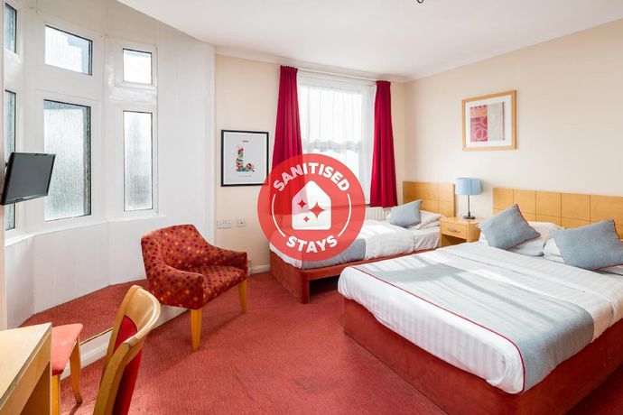 Imagen de la habitación del Hotel Bros Inn Hotel. Foto 5