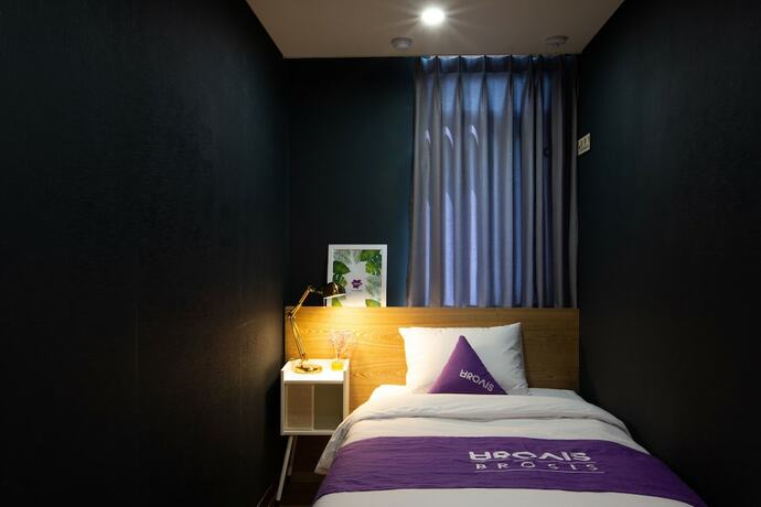 Imagen de la habitación del Hotel Brosis Hotel. Foto 8