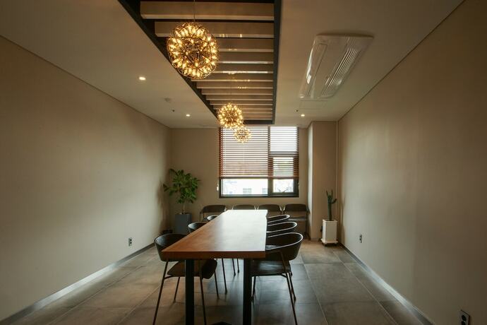 Imagen de los interiores del Hotel Brosis Hotel. Foto 20
