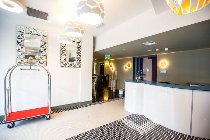 Imagen de los interiores del Hotel Brosse Garden. Foto 20