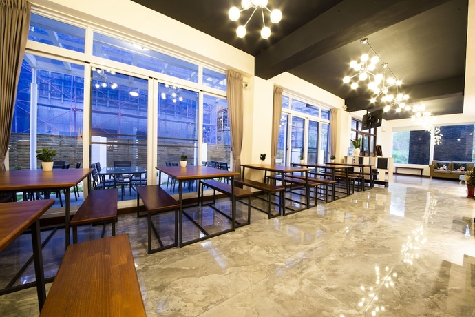 Imagen de los interiores del Hotel Brother BandB. Foto 17