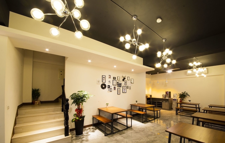 Imagen de los interiores del Hotel Brother BandB. Foto 18