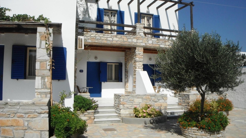 Imagen de los exteriores del Hotel Brothers. Foto 11