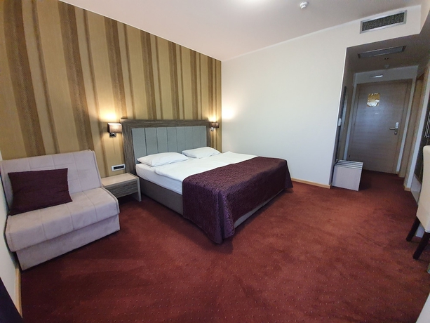 Imagen de la habitación del Hotel Brotnjo. Foto 11