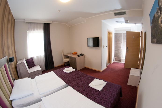 Imagen de la habitación del Hotel Brotnjo. Foto 14