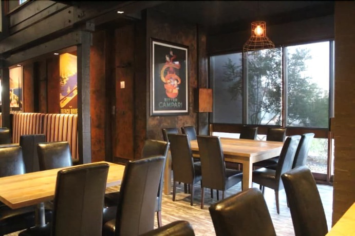 Imagen del bar/restaurante del Hotel Brougham Arms. Foto 2