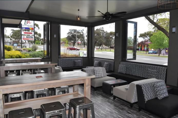 Imagen del bar/restaurante del Hotel Brougham Arms. Foto 3