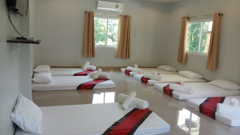 Imagen de la habitación del Hotel Brown Andaman Krabi. Foto 21