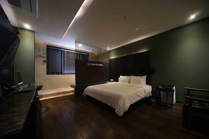 Imagen de la habitación del Hotel Brown Dot Beomil. Foto 18