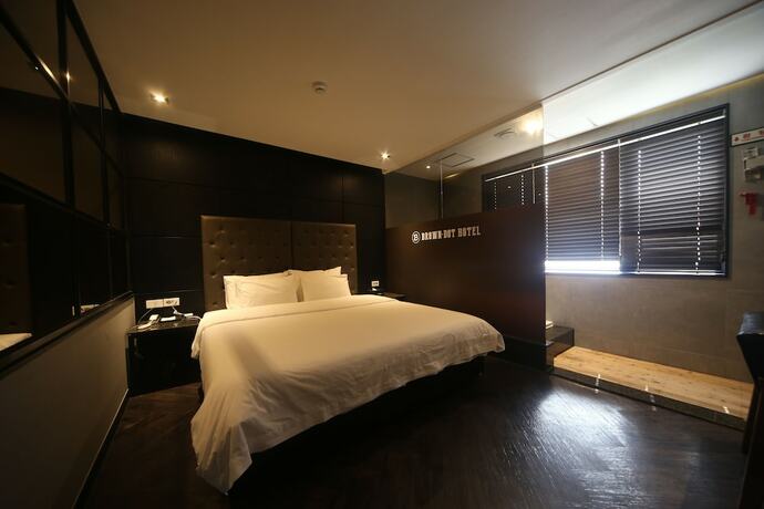 Imagen de la habitación del Hotel Brown Dot Beomil. Foto 19