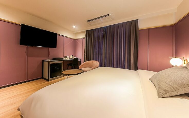 Imagen de la habitación del Hotel Brown Dot Nampo Chungmu. Foto 13
