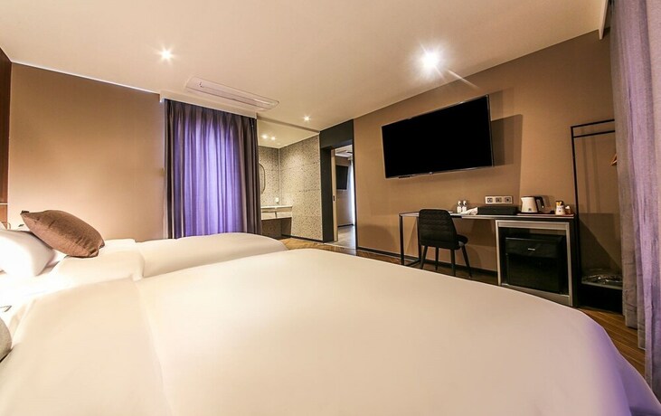 Imagen de la habitación del Hotel Brown Dot Nampo Chungmu. Foto 22