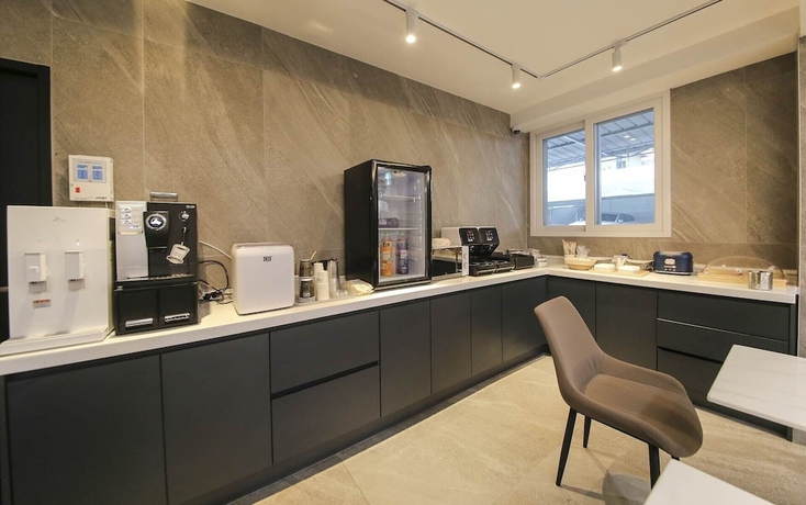 Imagen del bar/restaurante del Hotel Brown Dot Pungam. Foto 4