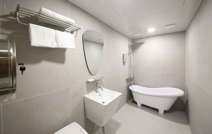 Imagen de la habitación del Hotel Brown Dot Sinan. Foto 13
