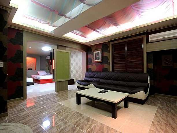 Imagen de la habitación del Hotel Brown. Foto 7