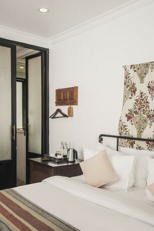 Imagen general del Hotel Brown Feather. Foto 8