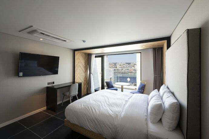 Imagen de la habitación del Hotel Brown-Dot Tongyeong. Foto 13