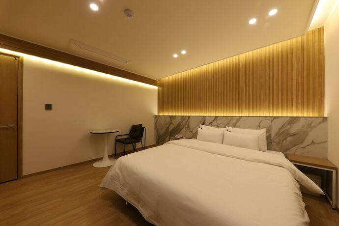 Imagen de la habitación del Hotel Browndot Chungjang. Foto 20