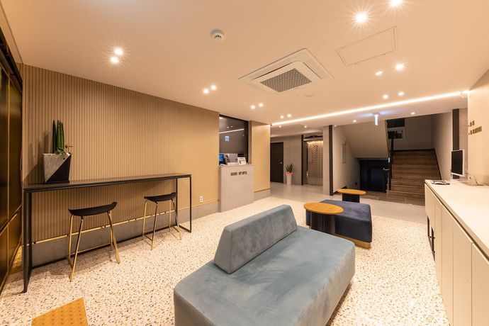 Imagen de los interiores del Hotel Browndot. Foto 18