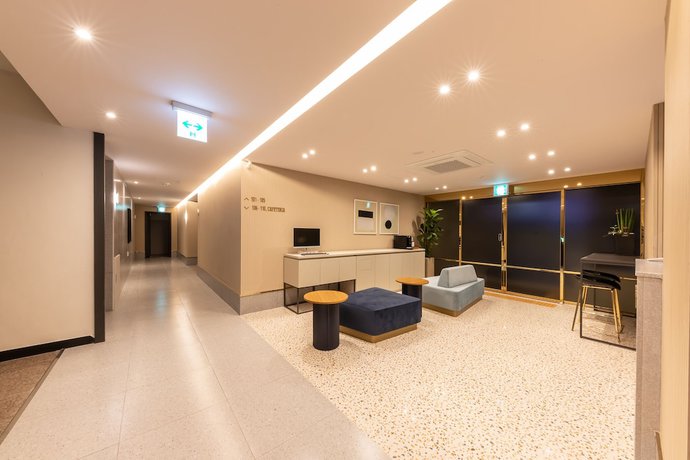 Imagen de los interiores del Hotel Browndot. Foto 19