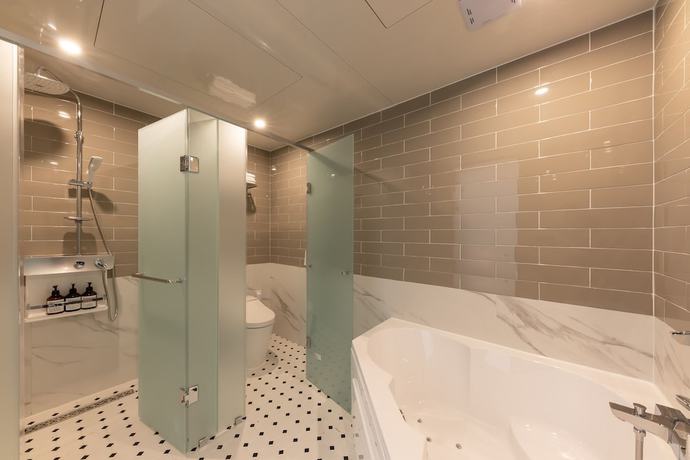 Imagen de la habitación del Hotel Browndot. Foto 10