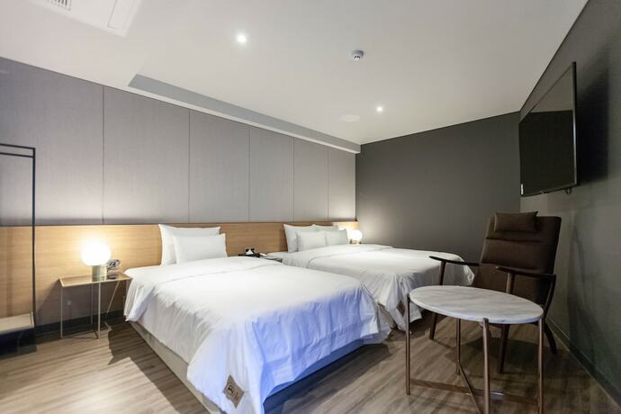 Imagen de la habitación del Hotel Browndot Hotel Hadan. Foto 4