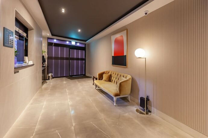 Imagen de los interiores del Hotel Browndot Hotel Hadan. Foto 17