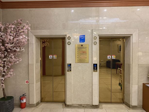 Imagen de los interiores del Hotel Browndot Sangmu. Foto 20