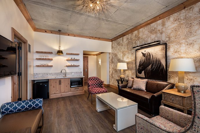 Imagen de la habitación del Hotel Brownwood Hotel and Spa. Foto 3