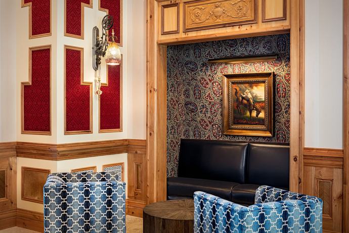 Imagen de los interiores del Hotel Brownwood Hotel and Spa. Foto 18