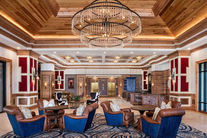 Imagen de los interiores del Hotel Brownwood Hotel and Spa. Foto 19