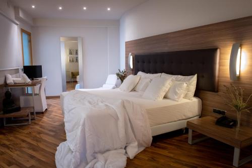 Imagen general del Hotel Bruc. Foto 9