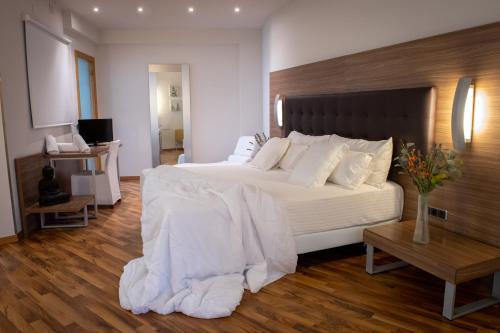 Imagen general del Hotel Bruc. Foto 10