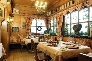 Imagen del bar/restaurante del Hotel Bruckenwirt, Altenmarkt. Foto 6