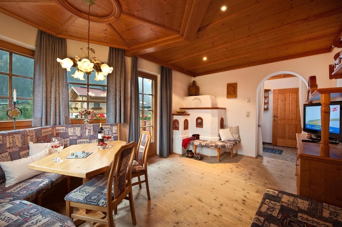 Imagen de los interiores del Hotel Brugger -. Foto 14
